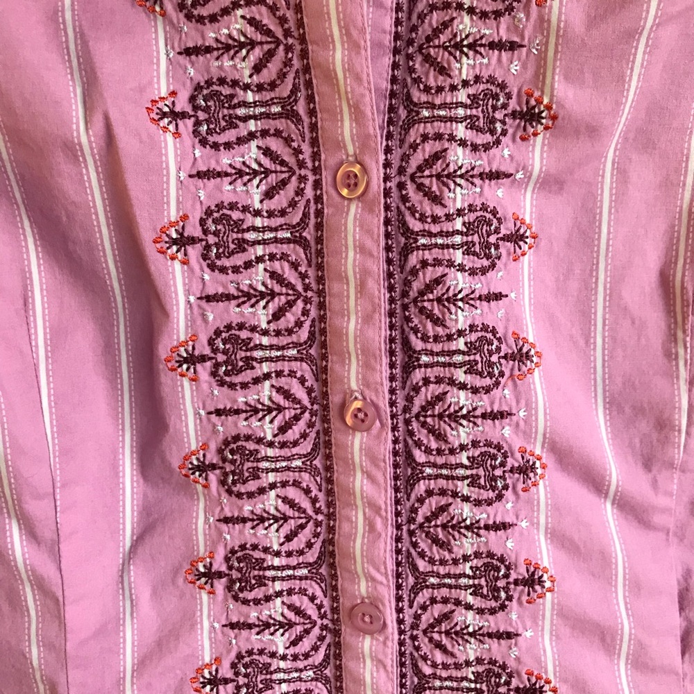 NY & Co Short Sleeve Embroidered Blouse - Picture 2 of 6